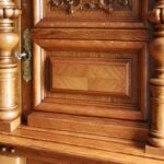 Aufsatzbuffet Julius Groschkus Eiche – Kassettenfüllung mit Schlüsselschild